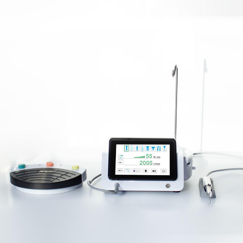 Chariot médical pneumatique à hauteur réglable